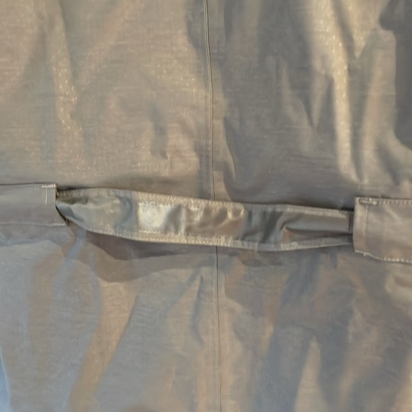 NWOT The North Face TeraLinda Belted Trench Coat, Rain Jacket. Grey Size L - Picture 10 of 12